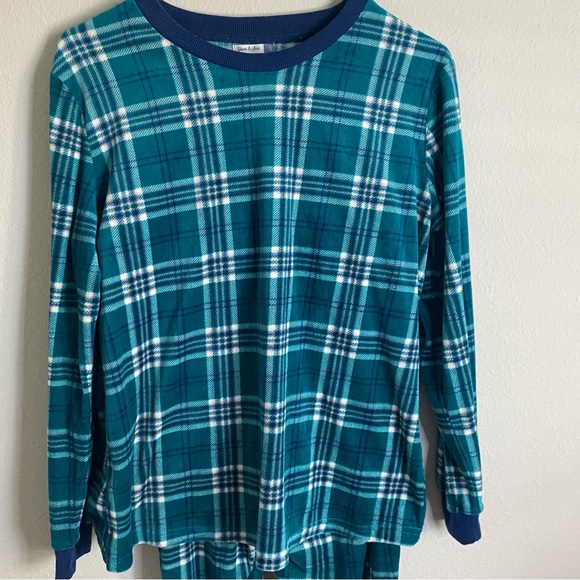 Yarn & Sea Women's Velour 2-Piece Pajama Sets - Picture 3 of 9